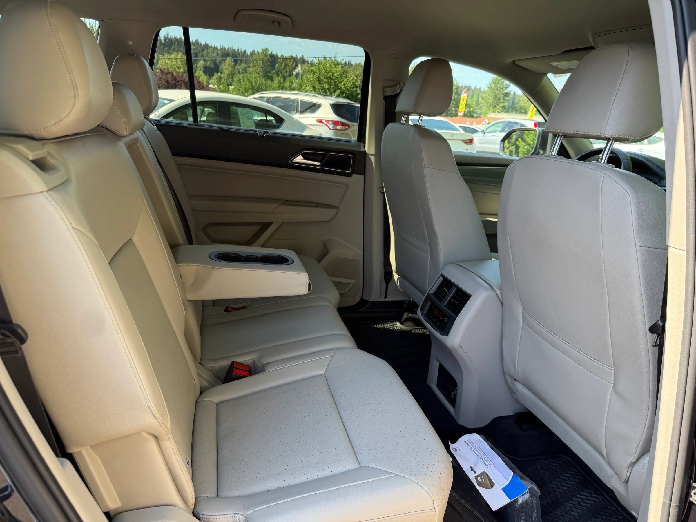 Used 2018 Volkswagen Atlas SE AWD/4WD image 34
