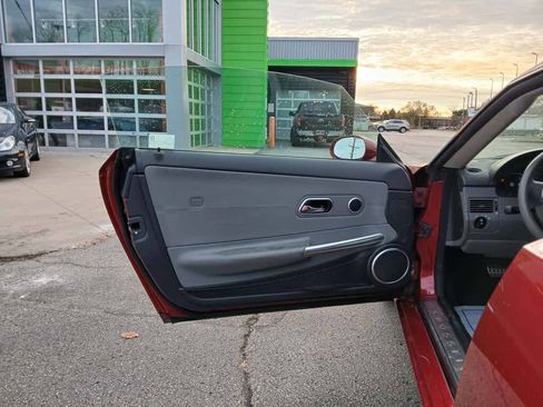 Used 2008 Chrysler Crossfire Limited image 10