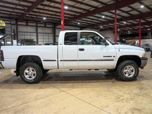 Used 1999 Dodge Ram 1500 Truck 4x4 Quad Cab image 10