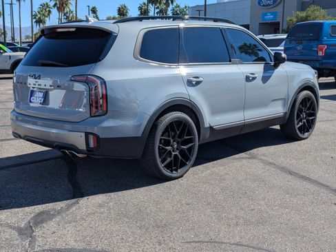 Used 2023 Kia Telluride SX Prestige X-Pro image 2