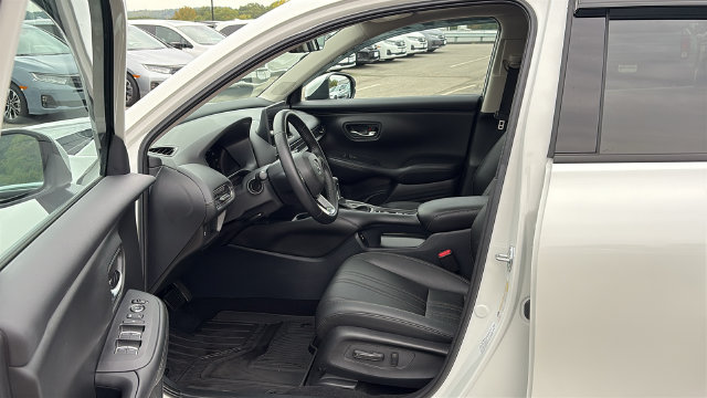 Used 2026 Honda HR-V EX-L image 10