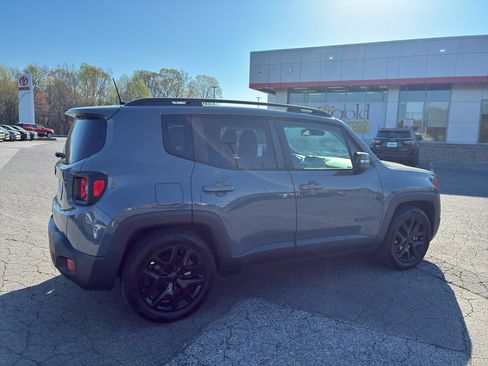 Used 2018 Jeep Renegade Altitude w/ Popular Equipment Group image 6