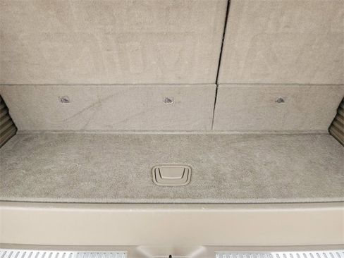 Used 2018 GMC Yukon SLT w/ Premium Edition image 34