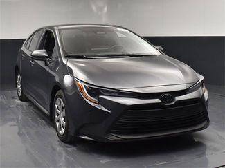 Used 2025 Toyota Corolla LE video 2