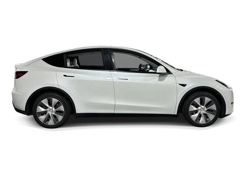 Certified 2023 Tesla Model Y Long Range AWD/4WD image 7