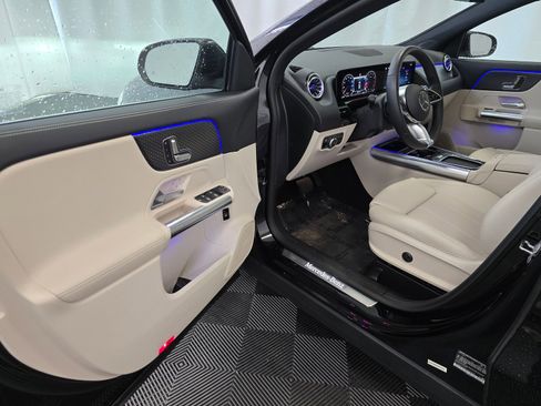 Used 2025 Mercedes-Benz GLA 250 4MATIC image 27