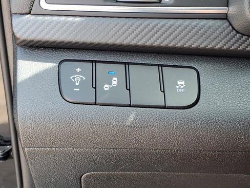 Used 2018 Hyundai Elantra Sport FWD image 19