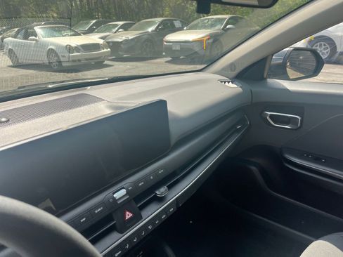 Used 2025 Kia K4 LXS image 31