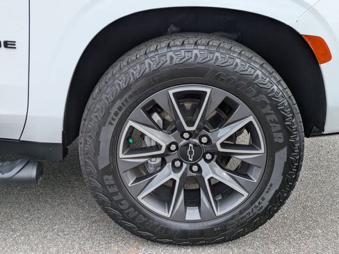 Certified 2023 Chevrolet Tahoe Z71 w/ Luxury Package image 12