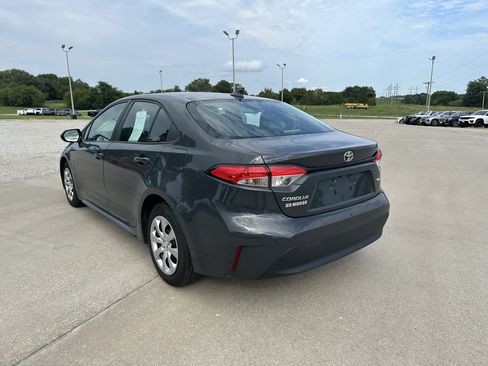 Used 2024 Toyota Corolla LE FWD image 3