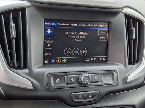 Used 2024 GMC Terrain SLE image 24