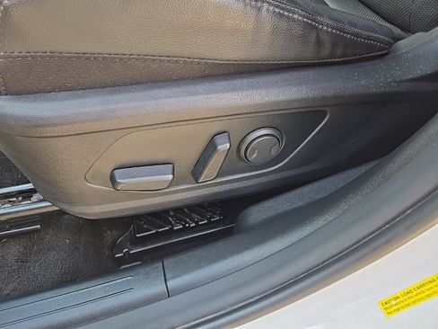 Used 2022 Hyundai Tucson Limited AWD/4WD image 39