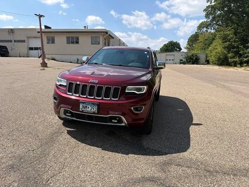 Used 2016 Jeep Grand Cherokee Overland w/ Advanced Technology Group AWD/4WD image 7