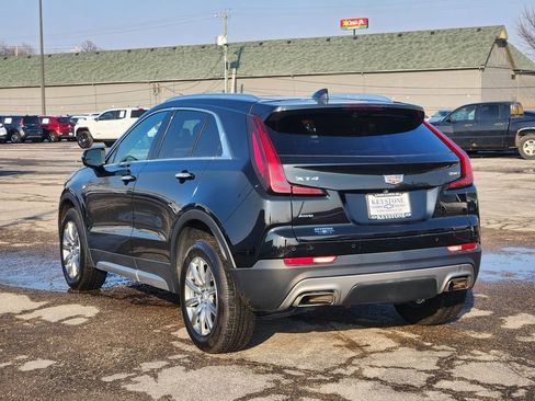 Used 2023 Cadillac XT4 Premium Luxury image 7