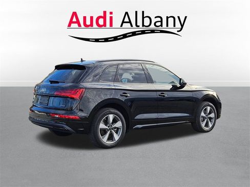 Used 2025 Audi Q5 2.0T Premium image 4