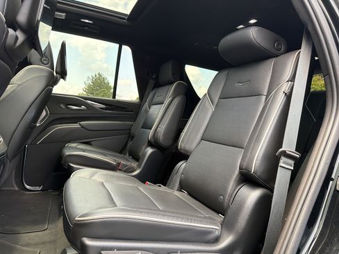 Used 2021 Cadillac Escalade Sport w/ Driver Assist Tech Package AWD/4WD image 8