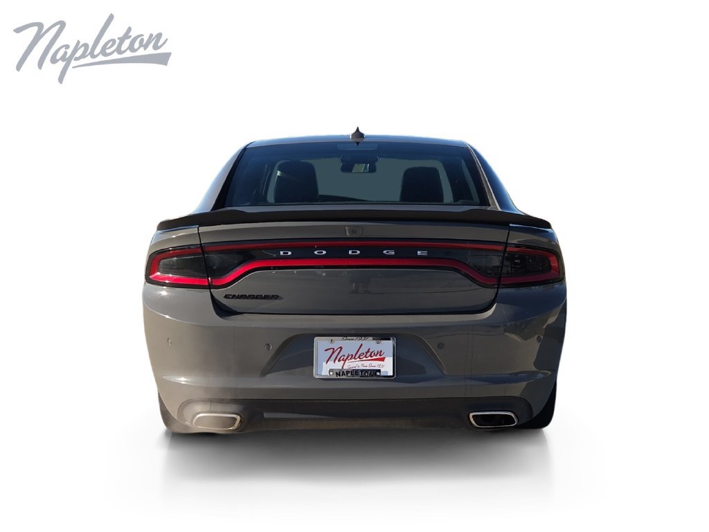 Used 2019 Dodge Charger SXT w/ Plus Group RWD image 4