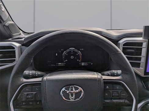 Used 2024 Toyota Sequoia Platinum image 31