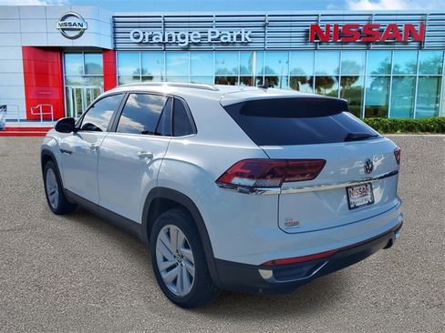 Used 2023 Volkswagen Atlas Cross Sport SE image 3