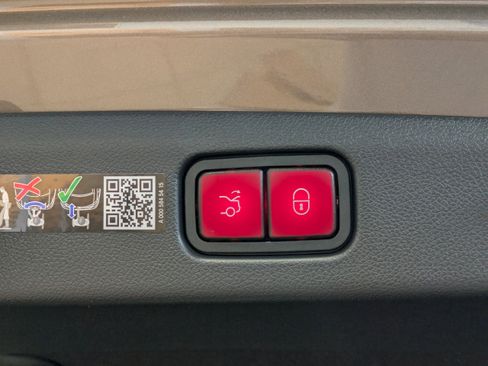 New 2026 Mercedes-Benz E 53 AMG e 4MATIC Sedan image 14