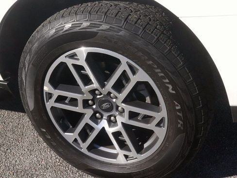 Used 2025 Ford Expedition Active image 9