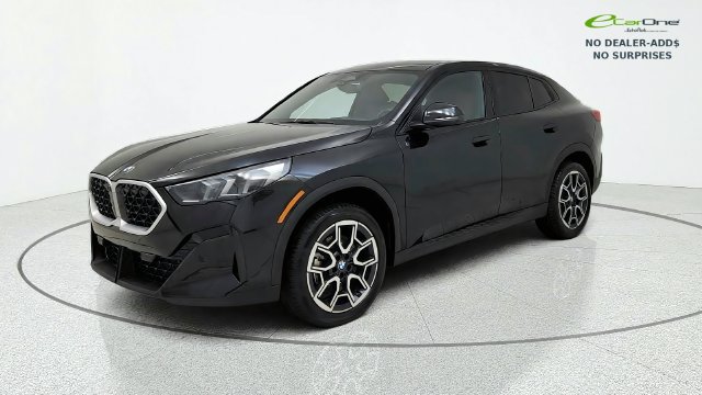 Used 2026 BMW X2 xDrive28i AWD/4WD image 3