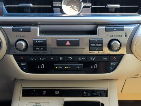 Used 2015 Lexus ES 350 w/ Luxury Package FWD image 20