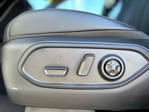 New 2026 Jeep Grand Cherokee L Laredo image 12