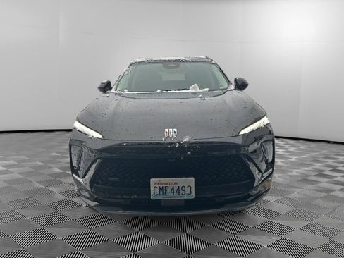 Used 2024 Buick Envision Sport Touring image 2