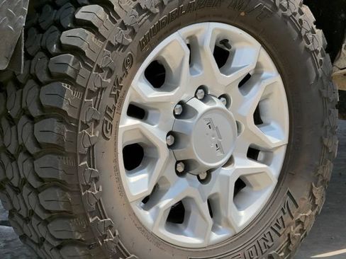 Used 2015 Chevrolet Silverado 3500 W/T AWD/4WD image 6