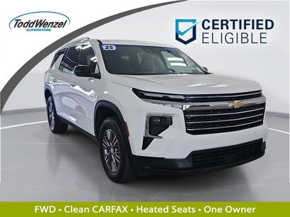 Used 2025 Chevrolet Traverse LT