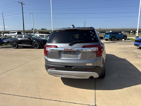 Used 2020 GMC Acadia SLE FWD image 17