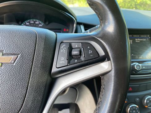 Used 2019 Chevrolet Trax LT w/ Driver Confidence Package image 16