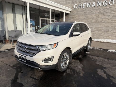 Used 2017 Ford Edge Titanium image 4