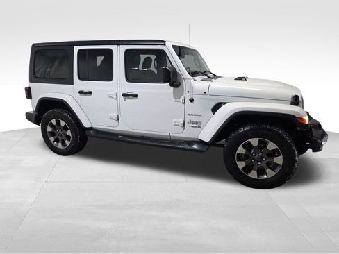 Certified 2018 Jeep Wrangler Unlimited Sahara image 25