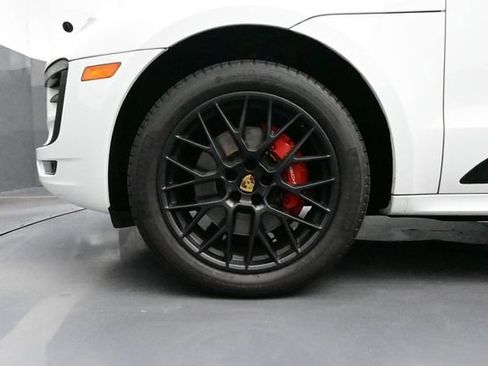 Certified 2018 Porsche Macan GTS AWD/4WD image 6