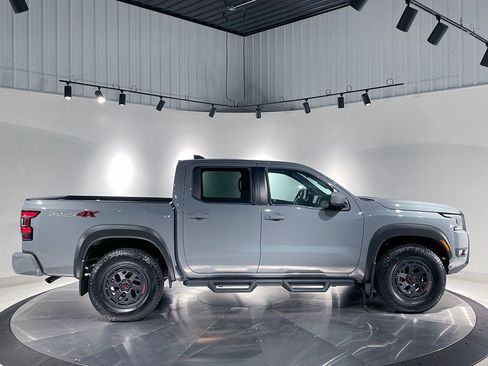 Used 2025 Nissan Frontier PRO-4X image 10