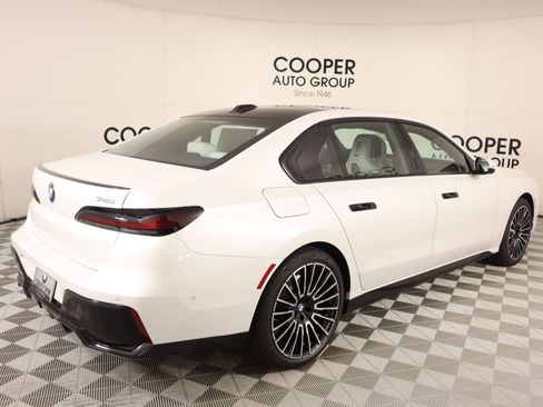 New 2026 BMW 740i RWD image 22
