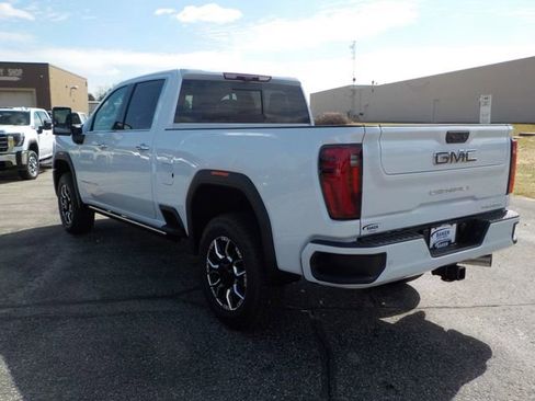 New 2026 GMC Sierra 2500 Denali Ultimate AWD/4WD image 11