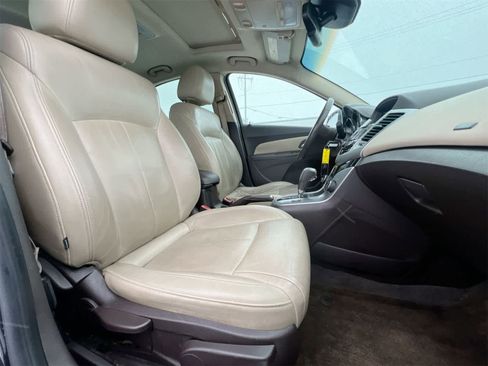Used 2011 Chevrolet Cruze LTZ image 21