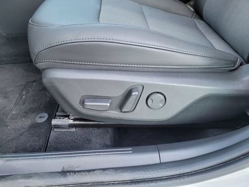 Certified 2025 Kia Niro EX Touring FWD image 14
