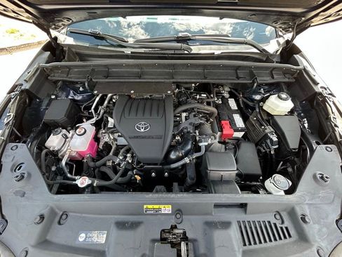 Used 2023 Toyota Highlander LE image 31