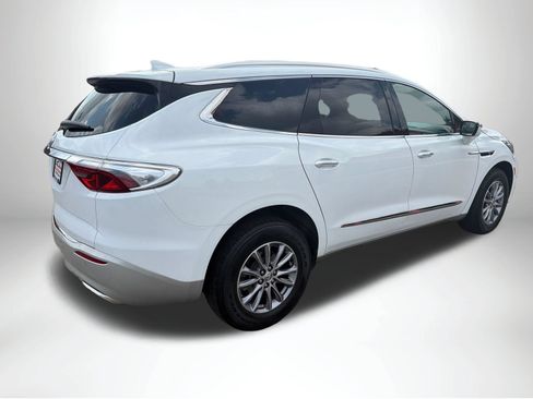 Used 2023 Buick Enclave Essence FWD image 6