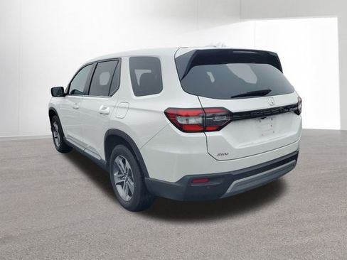 Used 2025 Honda Pilot EX-L image 14