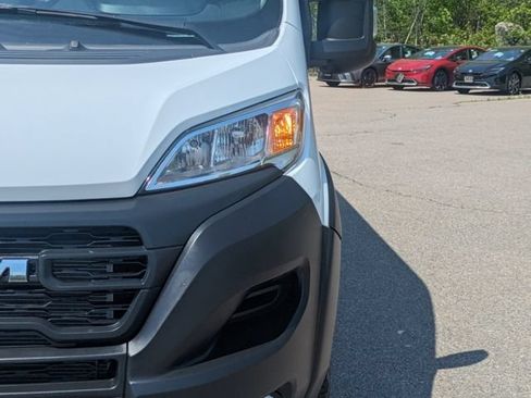 Used 2025 RAM ProMaster 2500 w/ Convenience Group FWD image 13