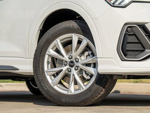 Used 2025 Audi Q3 2.0T Premium Plus w/ Premium Plus Package image 2