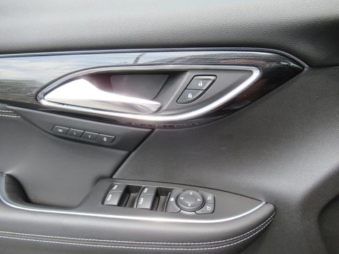 Used 2023 Buick Envision Essence w/ Sport Touring Package FWD image 21