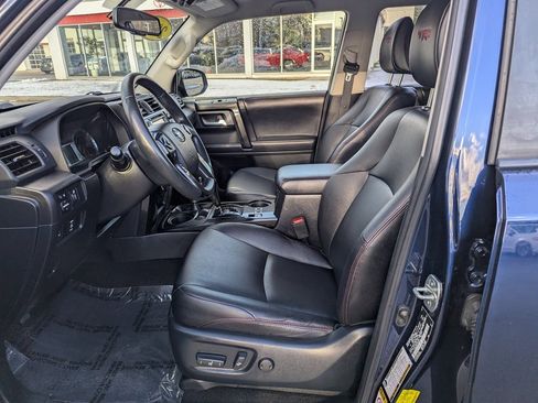 Used 2018 Toyota 4Runner TRD Off-Road Premium image 16