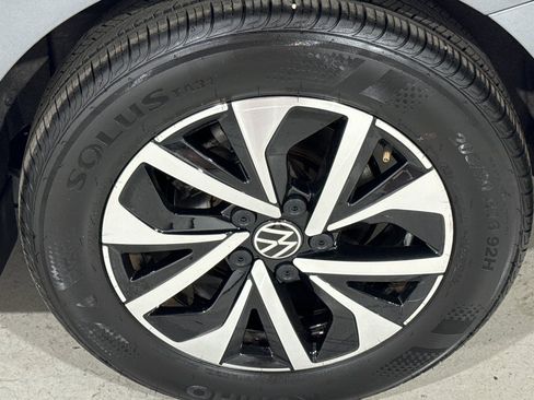 Used 2024 Volkswagen Jetta S image 8