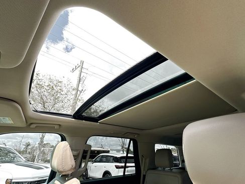 Used 2024 Ford Expedition Limited image 24